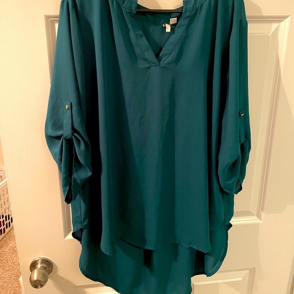 22/24W 3/4 length green top - Picture 2 of 3